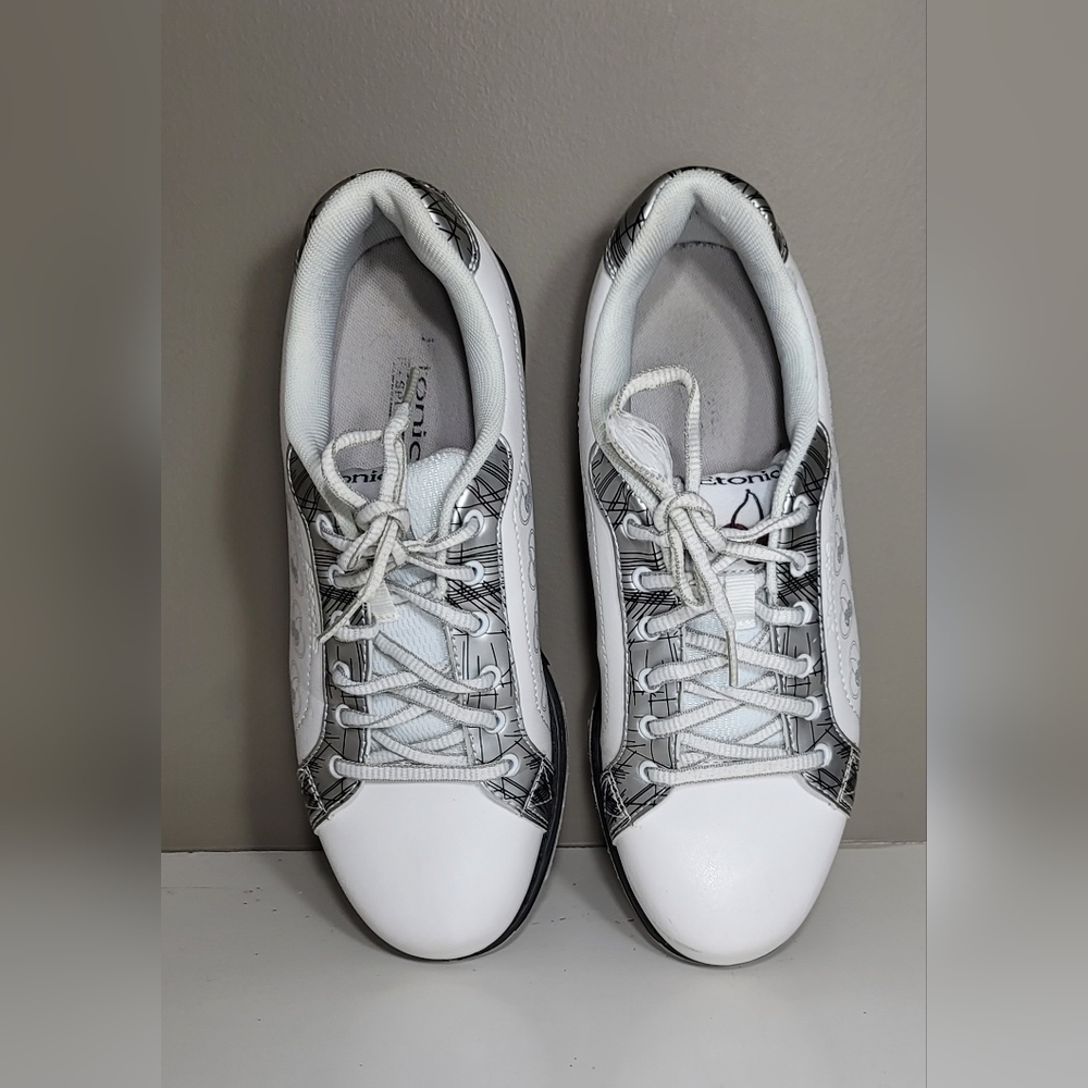 Etonic Womend White and Silver Sports Sneakers Boweling Size 7.5